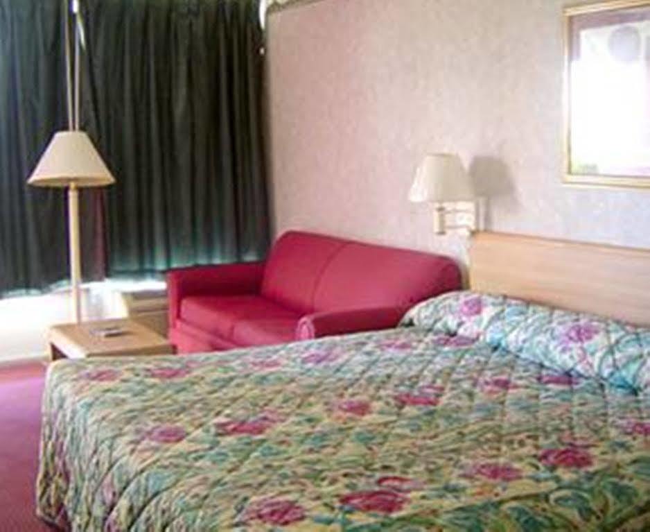 Oyo Hotel Jackson North I-55 Eksteriør billede